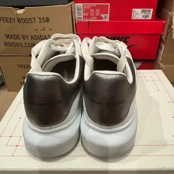 Designer Alexander Mcqueen sneakers